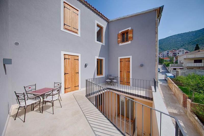 Apartments Villa Glorija Komiža Exterior foto